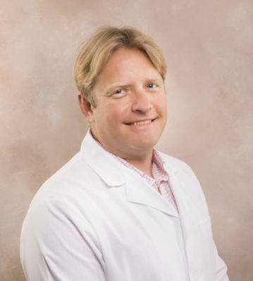 Headshot photo of Andres Laufer, MD